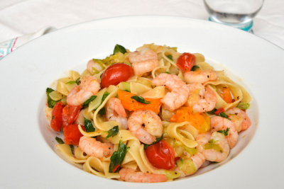 Prawns with Tomatoes and Tagliatelle