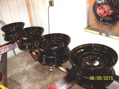 Ford 97-00 16x7inch rims, front side painted 01 copy.jpg