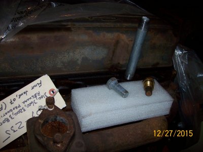 5/8-18 UNF Cap Screwt & .1/2-14 NPT fittings