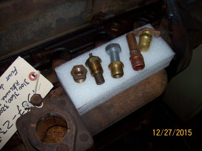 5/8-18 UNF Cap Screwt & .1/2-14 NPT fittings