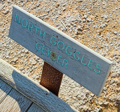 North Goggles Sign