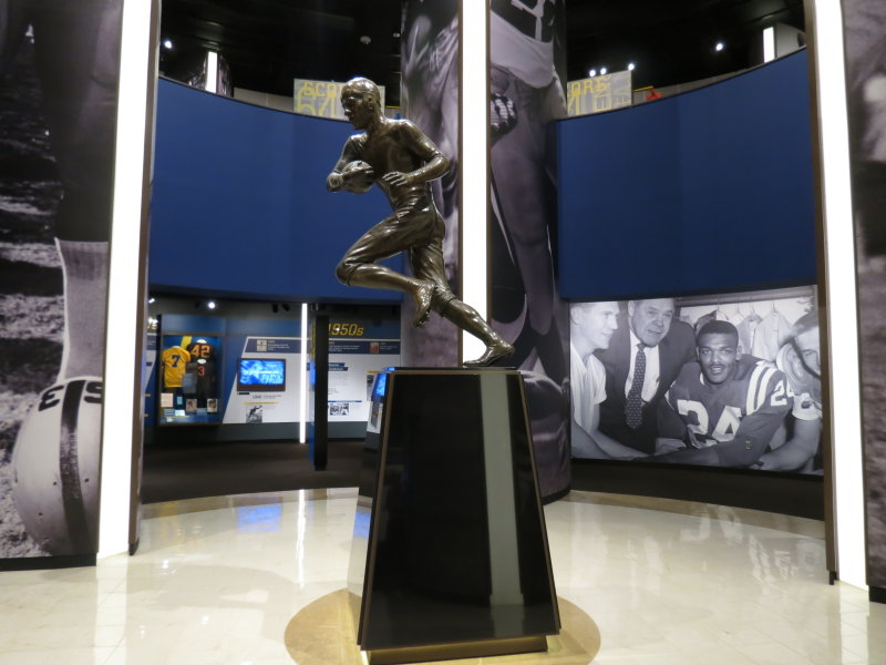 Jim Thorpe Statue