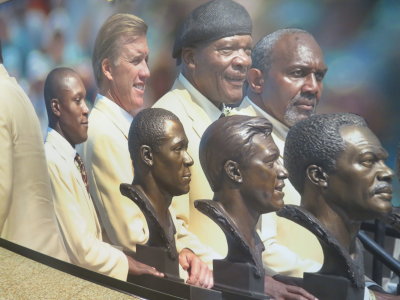 Picture Of John Elway HOF Class With Busts