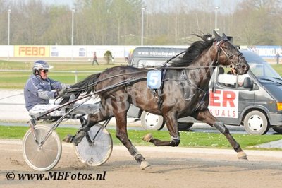 Koers 2 Uno de Villeneuve1.jpg