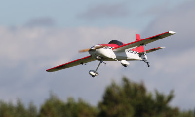 Darryll's aerobat coming in to land, 0T8A6854