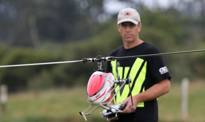 Damian and his heli, 0T8A9046.jpg