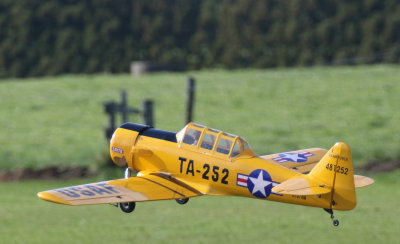 Mike's Harvard gets airbourne but quickly returns for engine tuning, 0T8A3147.jpg