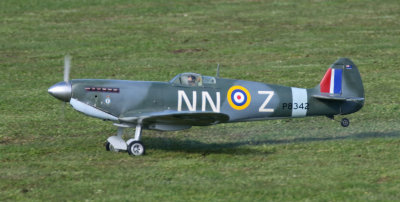 Rob's MkII Spitfire on rollout for a short but eventful flight, 0T8A3030.jpg