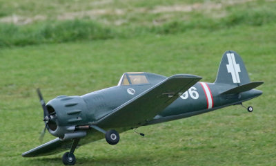 Macchi landing, 0T8A4092.jpg