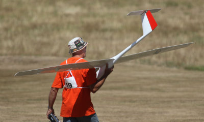 Graeme Rose and his glider, 0T8A7788.jpg