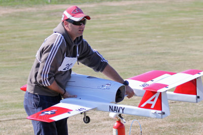 Hamish Loveridge prepares his jet, 0T8A8558.jpg