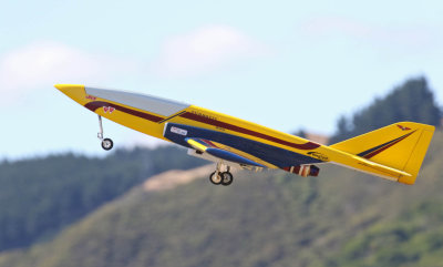 Tarquin flying Rene Redmond's Turbatic 600, 0T8A8741.jpg