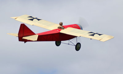 Jonathan Shorer flying his Flair Magnatilla, 0T8A5871.jpg