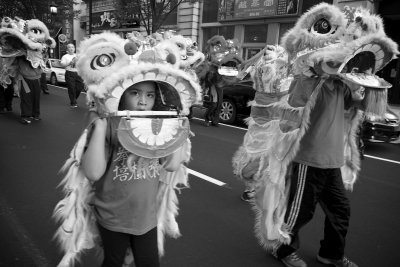 Lantern Parade & Lion Dance Through Philadelphia Chinatown (4)