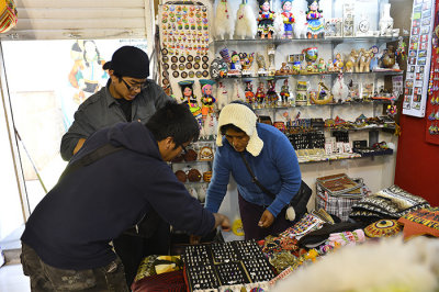 Nicholas & Andy buy ring.Lima