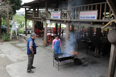Xem nướng thịt Homestay,Restaurant,Museum Hà Mèo