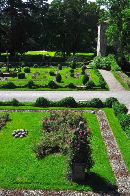 italian garden.jpg