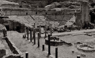 Roman theater in Volterra.jpg