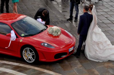 wife and Ferrari in Chioggia.jpg