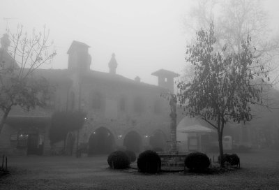the sqaure in Grazzano.jpg
