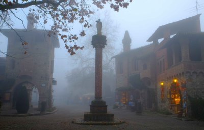 Grazzano Visconti in Christmas fog.jpg