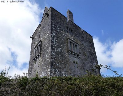 Craggaunowen Castle