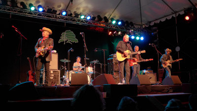Dave Alvin and Phil Alvin with the Guilty Ones