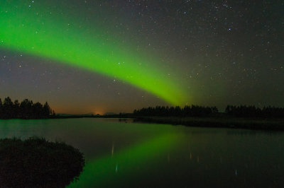 Aurora borealis . Leka