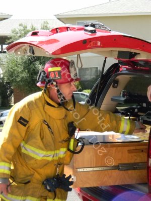 Redondo Beach FD Drill 9922      809 S Catalina     8-26-14.JPG