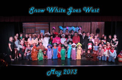 Snow White Goes West cast.jpg