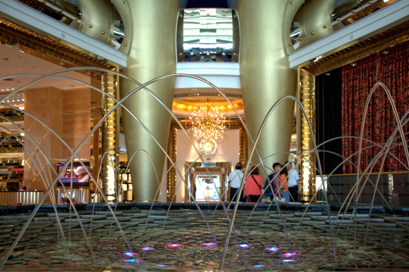 75 Dubai - Burj Al Arab Lobby Fountains MRC@2014.jpg