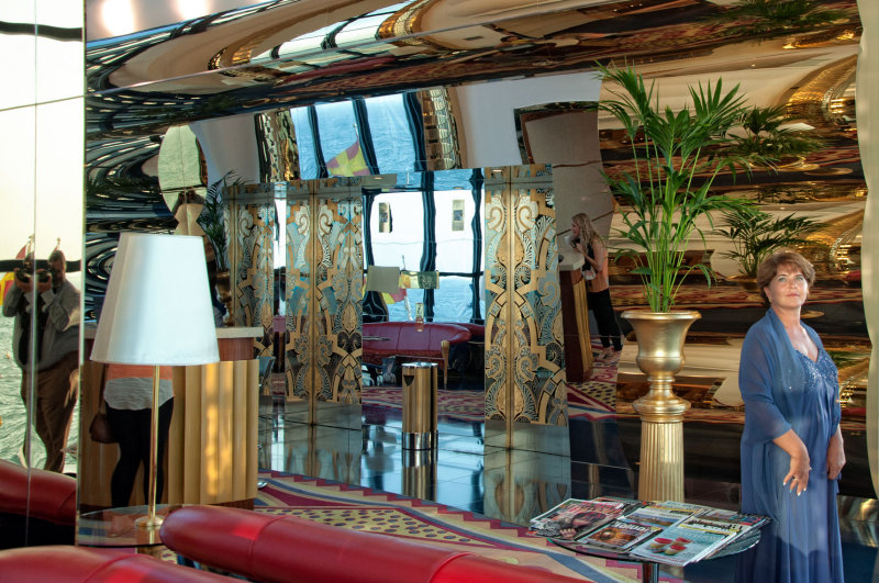 78 Dubai - Burj Al Arab Lobby MRC@2014.jpg