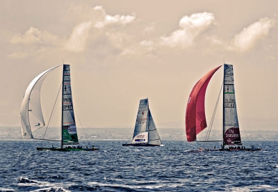 32 America's Cup Semifinal Race 3 Downwind leg MRC@2007.jpg