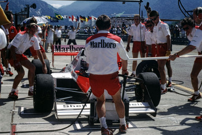 GP Brasile 14 Alain Prost Pit Stop MRC@1989.jpg