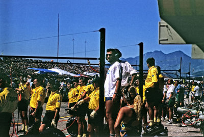 GP Brasile 16 Waiting for Nigel Mansell Pit Stop MRC@1989.jpg