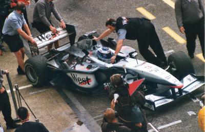56 McLaren Mika Hakkinen - MRC@2004.jpg