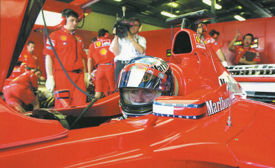 69 GP Imola Ferrari Box - MRC@2004.jpg
