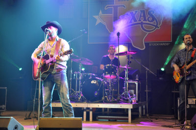 005 Aaron Watson - Billy Bob's Texas Country Fair - MRC@2016.jpg
