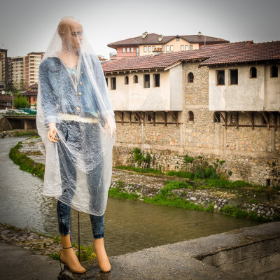 Mannequin in the rain, Old Bazaar