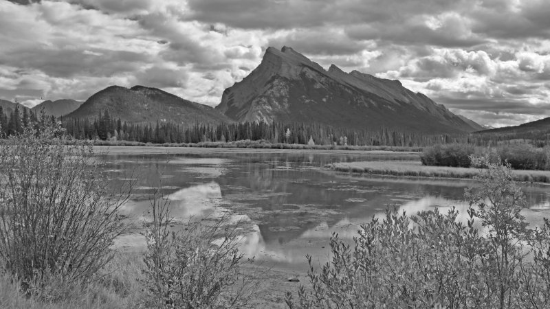 RundleVermillion2BW.jpg