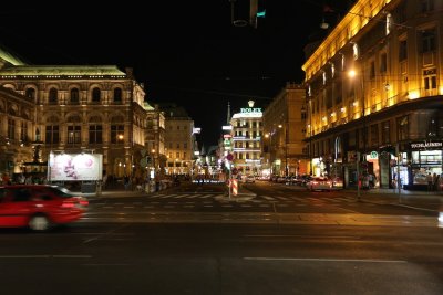 Streets in Vienna at night