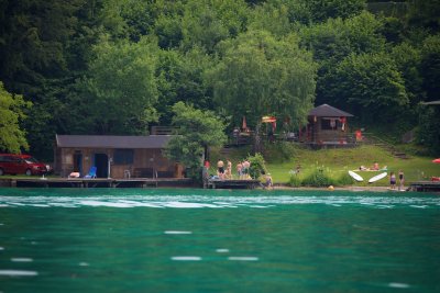 house at the bank of worthersee