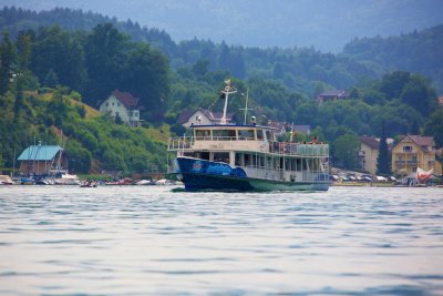 Water bus