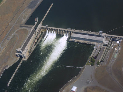 Snake River Dam Flying Into PASCO