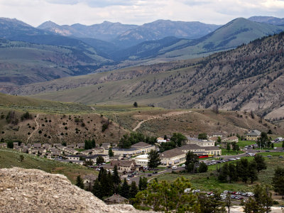 Mammoth Hot Springs City 