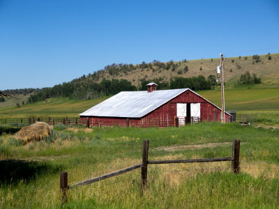 Low Red Barn in ND