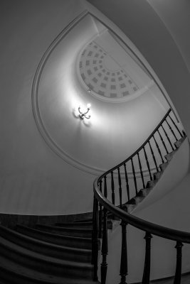 450d07235_stairs_fish_1600x