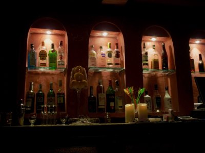 Hotel Xaluca Dades - Bar Shelves