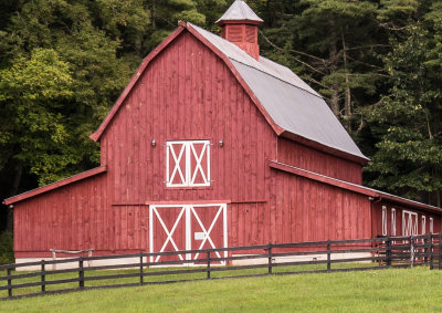 Zeiss Batis barn.jpg