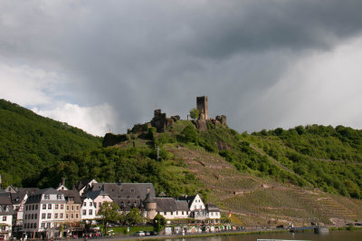 Distant view of the castle.